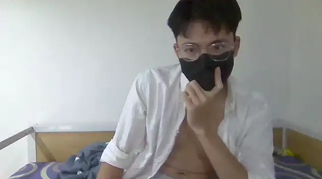 Gwencloudy online show from January 2025 07:25:02 AM