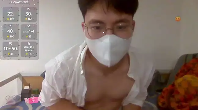 Gwencloudy online show from February 2025 01:44:01 PM