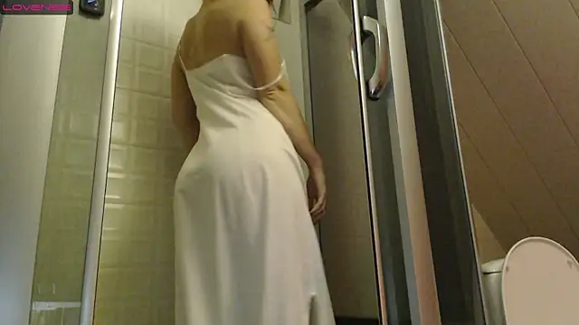 Snapshot of RubyLynxx chatting on October 2025 06:36:01 PM RubyLynxx online show from October 2025 06:36:01 PM