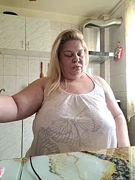 Snapshot of AriannaMilf chatting on November 2025 10:12:02 AM AriannaMilf online show from November 2025 10:12:02 AM