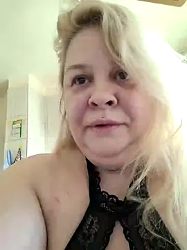 Snapshot of AriannaMilf chatting on November 2025 11:05:01 AM AriannaMilf online show from November 2025 11:05:01 AM