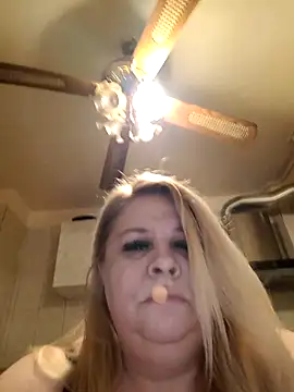 Snapshot of AriannaMilf chatting on December 2025 08:04:02 PM AriannaMilf online show from December 2025 08:04:02 PM