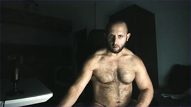 Hugealphabeast online show from August 2026 09:40:02 PM