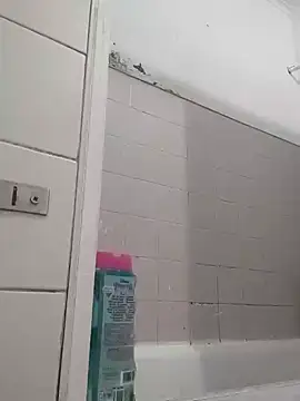 Snapshot of bruna_safadinhaa chatting on December 2024 03:00:01 PM bruna safadinhaa online show from December 2024 03:00:01 PM