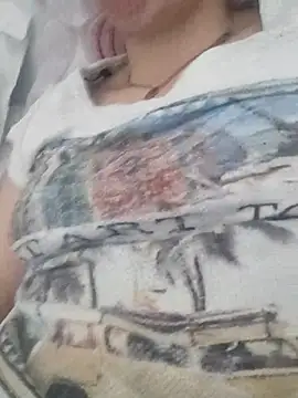 Snapshot of bruna_safadinhaa chatting on February 2025 02:33:01 PM bruna safadinhaa online show from February 2025 02:33:01 PM