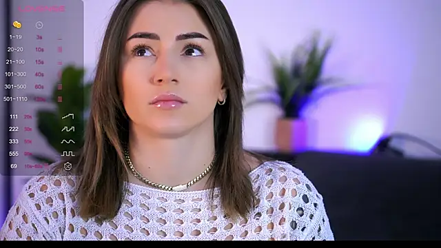 Snapshot of AishaCarter chatting on October 2025 05:47:01 PM AishaCarter online show from October 2025 05:47:01 PM