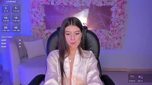 Snapshot of AlessiaCorleone_ chatting on December 2024 01:58:02 AM AlessiaCorleone online show from December 2024 01:58:02 AM