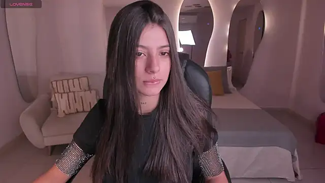 Snapshot of AlessiaCorleone_ chatting on December 2024 08:25:01 PM AlessiaCorleone online show from December 2024 08:25:01 PM