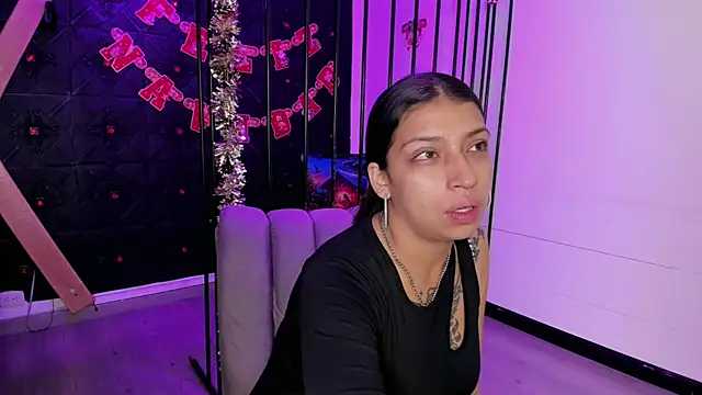 TeennNaugthy18 online show from December 2025 02:50:01 AM