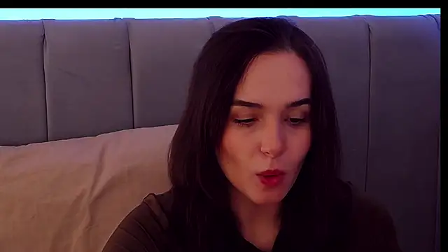 MeIisaLove online show from November 2025 02:27:02 PM