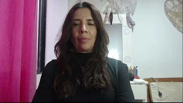 Snapshot of Victoria_meester chatting on January 2025 08:56:01 PM Victoria meester online show from January 2025 08:56:01 PM