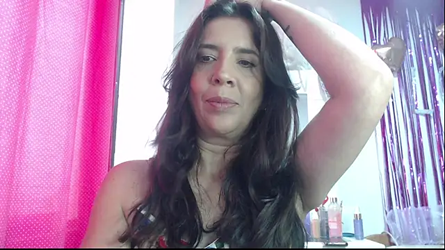 Snapshot of Victoria_meester chatting on February 2025 02:15:02 PM Victoria meester online show from February 2025 02:15:02 PM