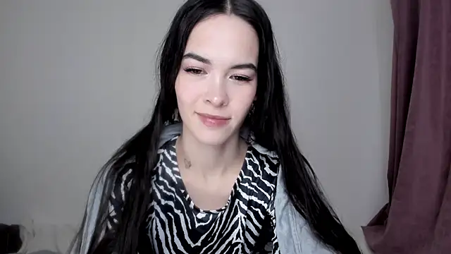 Snapshot of 666kisses chatting on December 2025 01:23:01 AM 666kisses online show from December 2025 01:23:01 AM