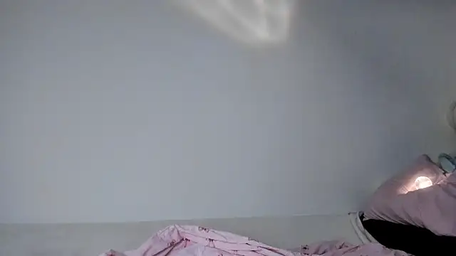 Snapshot of 666kisses chatting on February 2026 01:48:01 AM 666kisses online show from February 2026 01:48:01 AM