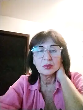 Snapshot of AlbinaXPretty chatting on October 2025 07:11:01 PM AlbinaXPretty online show from October 2025 07:11:01 PM