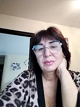 Snapshot of AlbinaXPretty chatting on October 2025 07:36:03 AM AlbinaXPretty online show from October 2025 07:36:03 AM