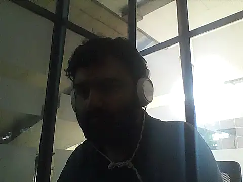 JohnBond009 online show from July 2026 06:40:02 AM