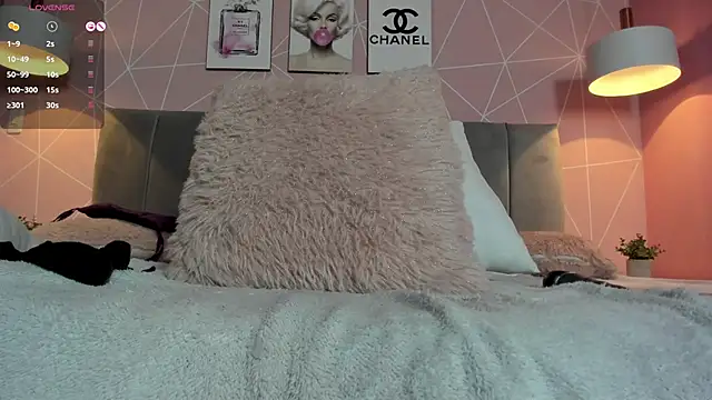 dolly zoe online show from January 2025 10:29:02 AM