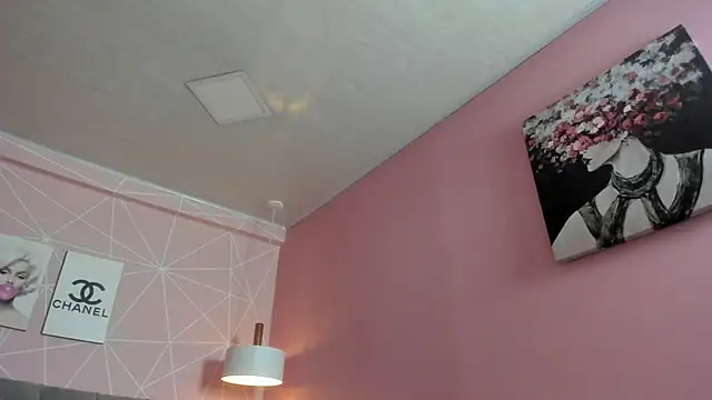 dolly zoe online show from September 2025 09:52:02 PM