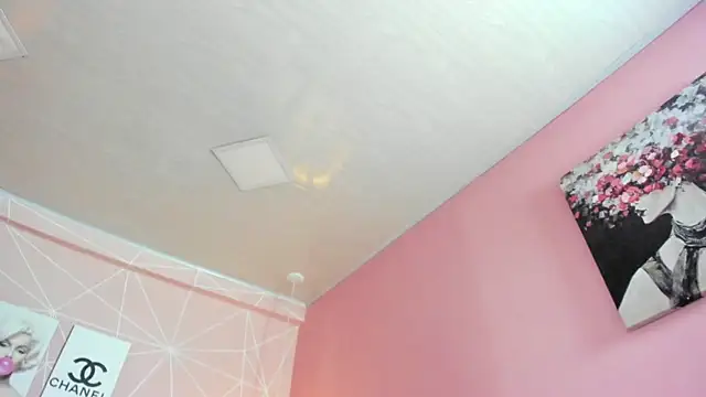 dolly zoe online show from November 2025 04:58:02 AM