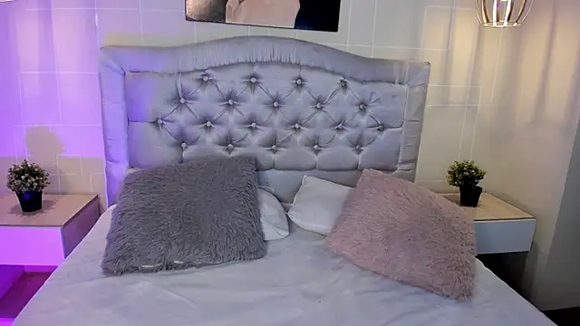 Snapshot of ayshel__ chatting on January 2025 07:50:01 AM ayshel online show from January 2025 07:50:01 AM