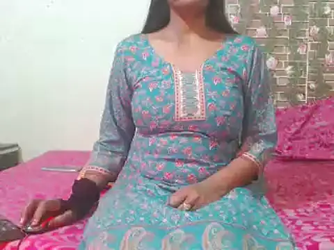 Snapshot of nikitahot3 chatting on February 2025 12:39:01 PM nikitahot3 online show from February 2025 12:39:01 PM