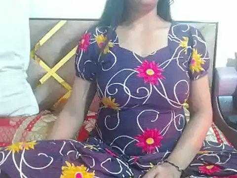 Snapshot of nikitahot3 chatting on February 2025 08:06:01 AM nikitahot3 online show from February 2025 08:06:01 AM