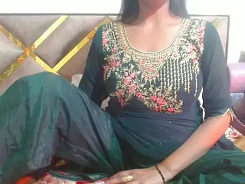 Snapshot of nikitahot3 chatting on February 2025 02:46:02 PM nikitahot3 online show from February 2025 02:46:02 PM