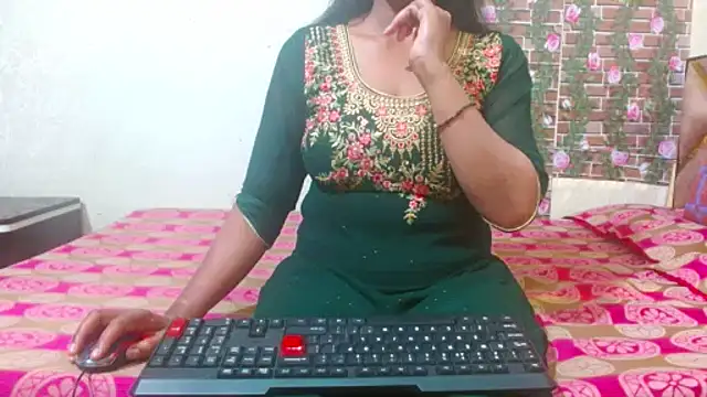 Snapshot of nikitahot3 chatting on March 2025 04:12:01 PM nikitahot3 online show from March 2025 04:12:01 PM