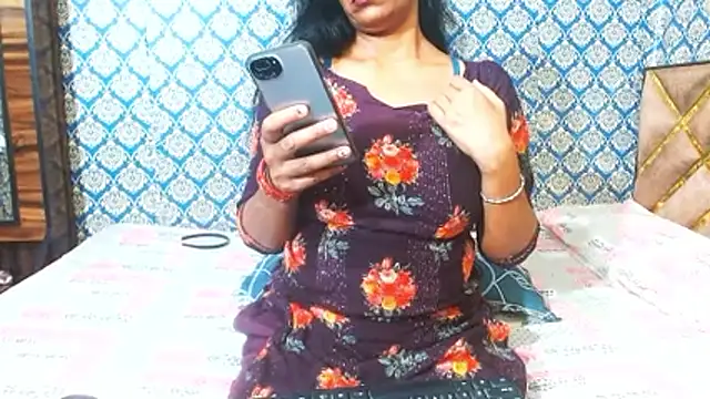 Snapshot of nikitahot3 chatting on October 2025 10:53:02 PM nikitahot3 online show from October 2025 10:53:02 PM