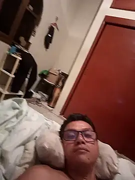 Snapshot of VzlChubbyHunter chatting on March 2026 05:08:02 AM VzlChubbyHunter online show from March 2026 05:08:02 AM