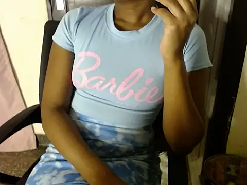 savage laura online show from November 2025 10:42:02 PM