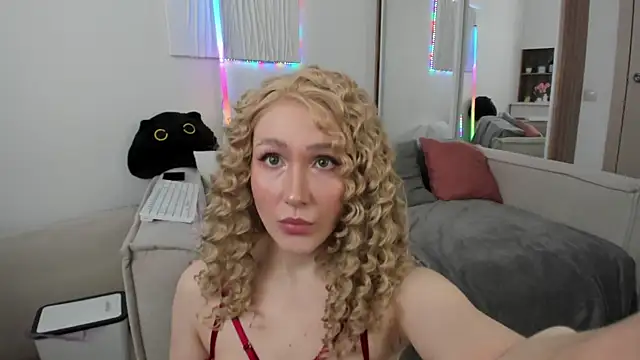CarolMay online show from April 2026 06:05:02 AM