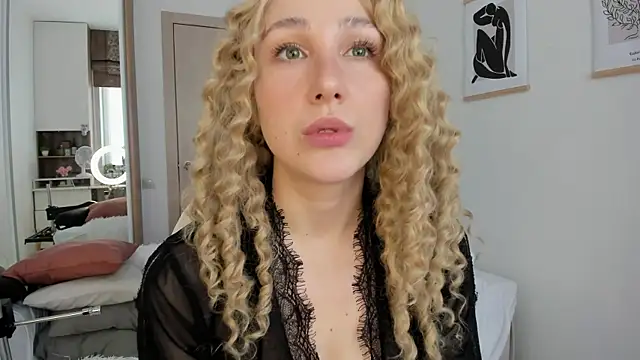 CarolMay online show from May 2026 07:13:01 AM