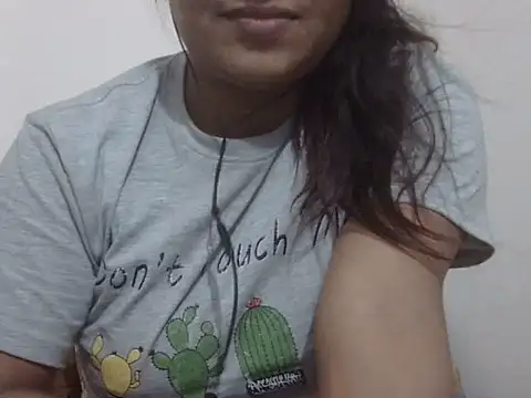 shekira99 online show from March 2026 07:53:01 PM