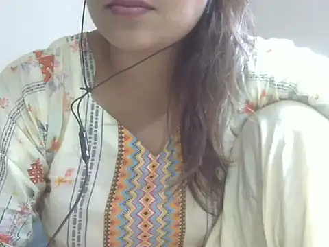shekira99 online show from May 2026 03:45:02 AM
