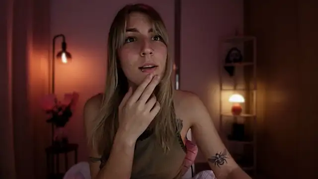 Snapshot of Dakotaa_ chatting on February 2026 12:07:02 AM Dakotaa online show from February 2026 12:07:02 AM