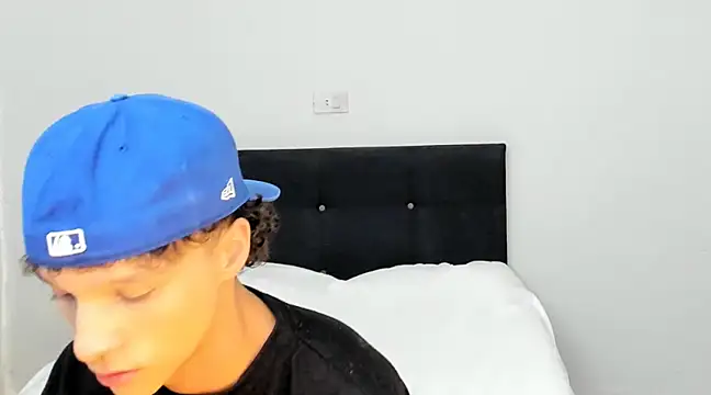 angelcortes online show from March 2025 10:27:02 PM