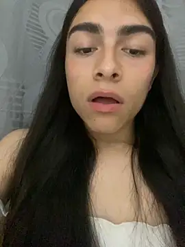 Snapshot of valendoll chatting on February 2025 01:15:02 AM valendoll online show from February 2025 01:15:02 AM
