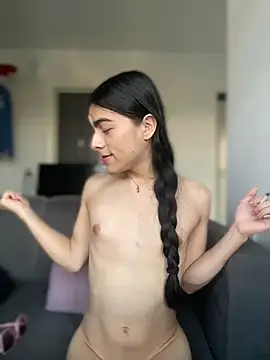 valendoll online show from October 2025 09:49:01 PM