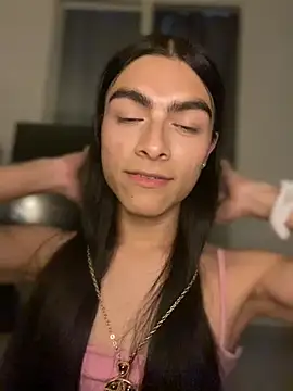 valendoll online show from November 2025 06:12:01 AM