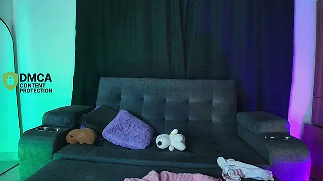 yungelitamor  online show from June 2026 06:04:01 AM