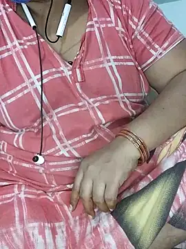 Snapshot of yours-kavaya chatting on March 2025 06:00:01 PM yours-kavaya online show from March 2025 06:00:01 PM