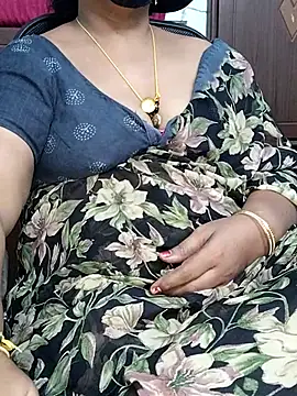 Snapshot of yours-kavaya chatting on October 2025 03:17:02 AM yours-kavaya online show from October 2025 03:17:02 AM