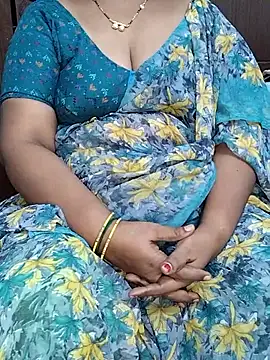 Snapshot of yours-kavaya chatting on October 2025 09:23:01 AM yours-kavaya online show from October 2025 09:23:01 AM