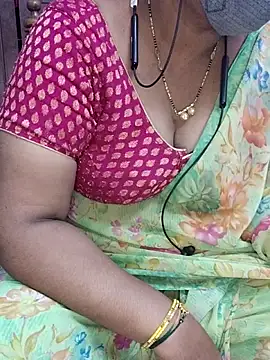 Snapshot of yours-kavaya chatting on October 2025 11:46:01 PM yours-kavaya online show from October 2025 11:46:01 PM