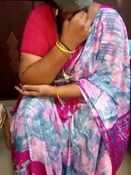 Snapshot of yours-kavaya chatting on October 2025 11:43:01 PM yours-kavaya online show from October 2025 11:43:01 PM