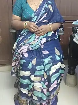 Snapshot of yours-kavaya chatting on October 2025 11:00:01 AM yours-kavaya online show from October 2025 11:00:01 AM