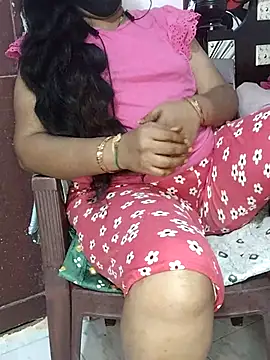 Snapshot of yours-kavaya chatting on November 2025 09:33:01 AM yours-kavaya online show from November 2025 09:33:01 AM