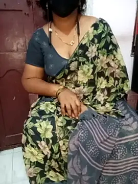 Snapshot of yours-kavaya chatting on December 2025 09:54:02 PM yours-kavaya online show from December 2025 09:54:02 PM